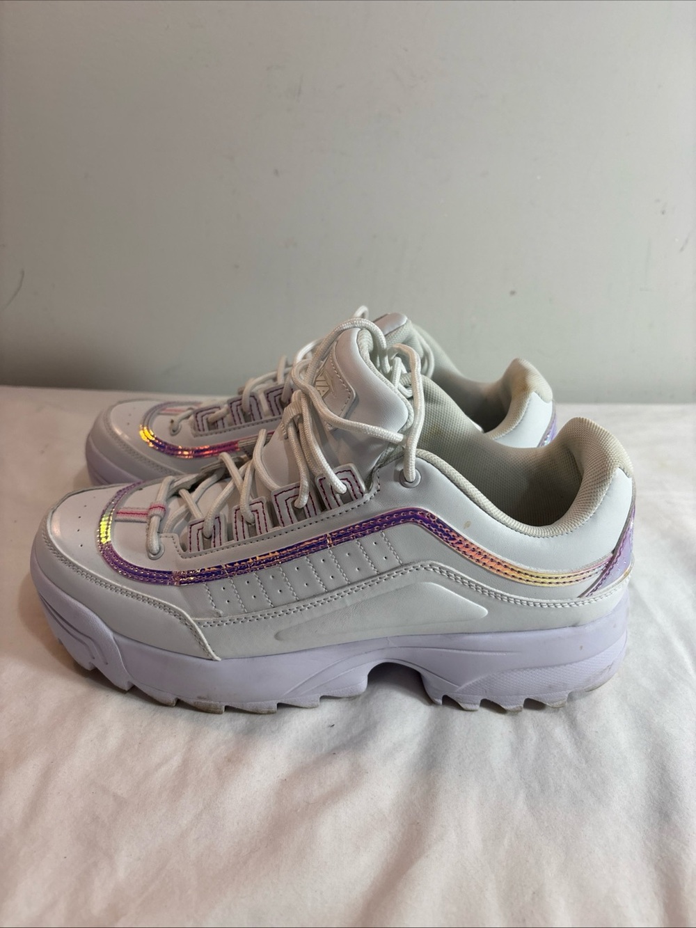Avia Women's White Sneakers with Pink & Purple Trim. 9/4 - Picture 8 of 10